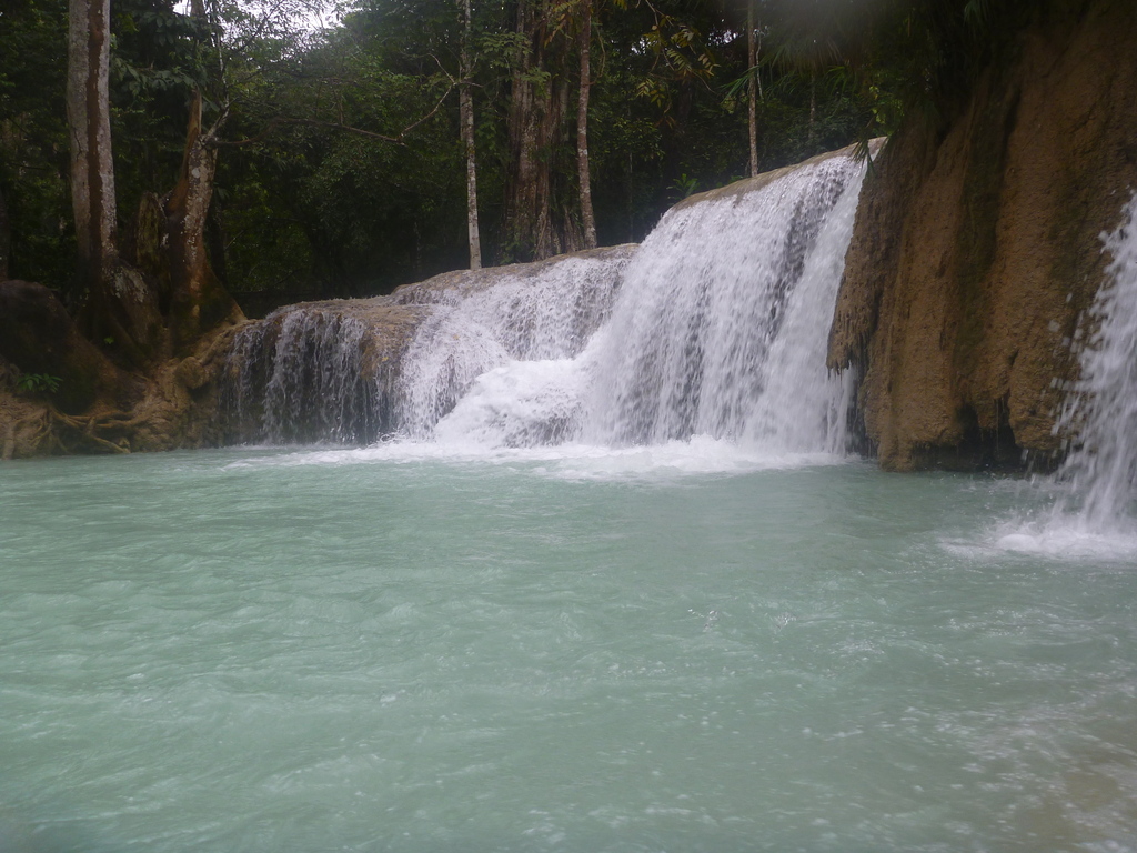 Kuangsi Falls Swimming Pool